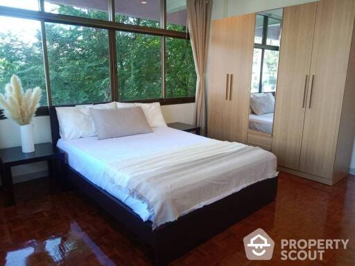 2-BR Apt. near MRT Sukhumvit