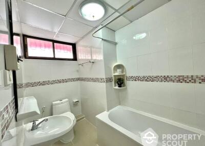 3-BR Apt. near MRT Sukhumvit