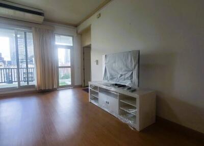 3-BR Apt. near BTS Thong Lor