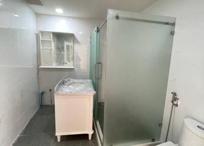 3-BR Apt. near BTS Thong Lor