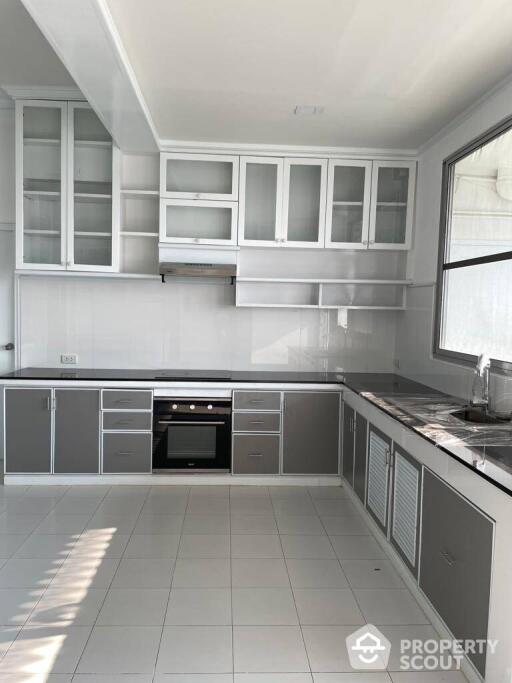 3-BR Apt. near BTS Thong Lor