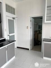 3-BR Apt. near BTS Thong Lor