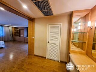 4-BR Apt. near BTS Ekkamai