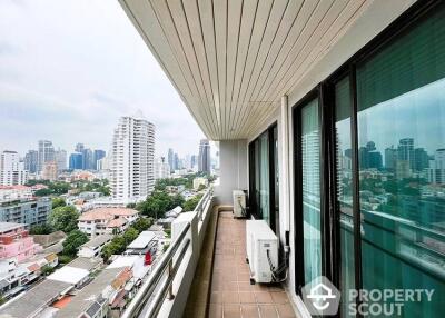 4-BR Apt. near BTS Ekkamai