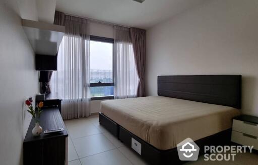 1-BR Condo at The Lofts Ekkamai near BTS Ekkamai