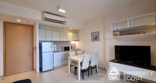 1-BR Condo at The Lofts Ekkamai near BTS Ekkamai