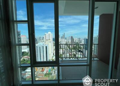 2-BR Condo at Fullerton Sukhumvit near BTS Ekkamai