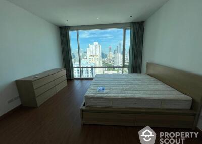 2-BR Condo at Fullerton Sukhumvit near BTS Ekkamai