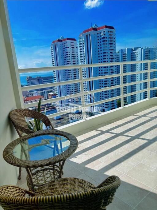 Spacious studio for sale in View Talay 5, Jomtien.