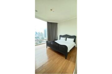 Luxurious 2-BR Royce Condo in Watthana for Rent