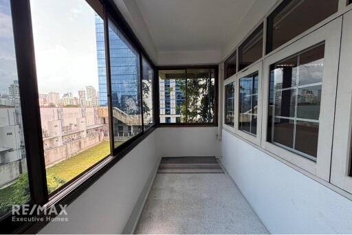 3 bedrooms charming apartment in Asoke area