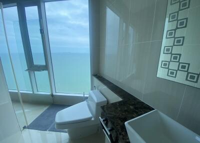 Bathroom with ocean view