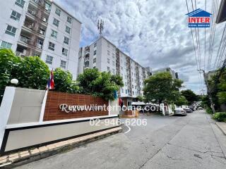 View of an apartment building from the street