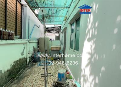 Covered outdoor walkway with utilities