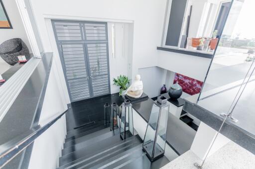 Contemporary staircase with modern decor