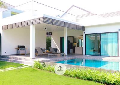 Patio area with swimming pool