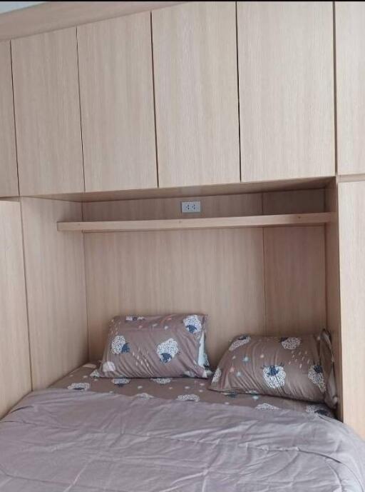 Bedroom with built-in wardrobe