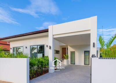 Modern single-story house with a driveway