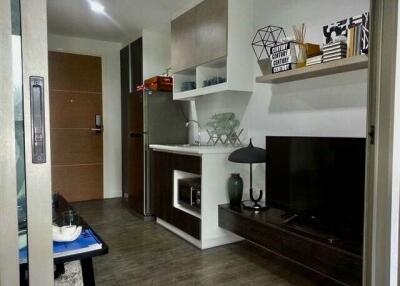 Modern kitchen with open shelves and contemporary decor