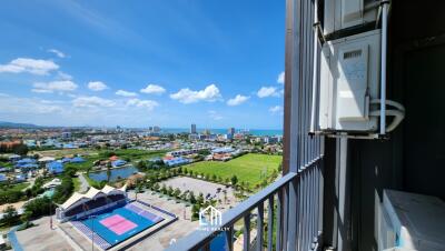 Balcony with a view of the city and ocean