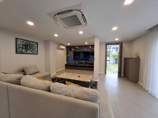 4 Bedrooms House in Serenity Jomtien Villas Jomtien H011895