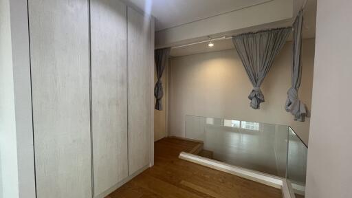 Duplex Condo Asoke Sale MRT Phetchaburi