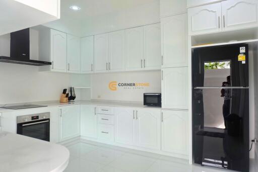 3 bedroom House in Impress House East Pattaya