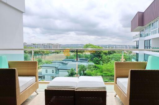 2 bedroom Condo in The Park Jomtien Jomtien