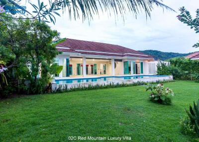 Luxury 3-Bedroom Pool Villa in Hua Hin at Red Mountain