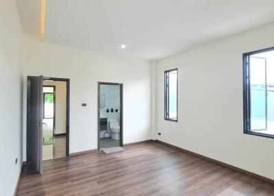 Detached 3-bedroom house in Bang Saray