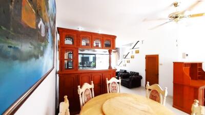 2-storey house for sale on Pratamnak Hill