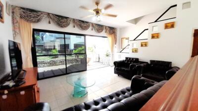 2-storey house for sale on Pratamnak Hill