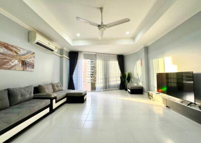 Spacious condo with 1 bedroom for sale