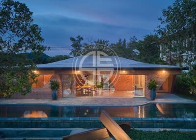 4+1 Bedrooms Tropical Modern Villa in Bangtao