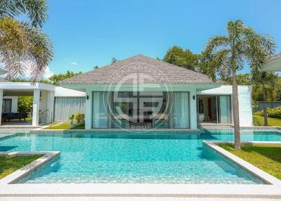 7 Bedrooms Standalone Villa in Thalang