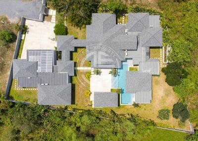 7 Bedrooms Standalone Villa in Thalang