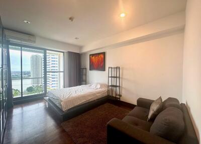 3-bedroom spacious river view condo for sale in Rama 3