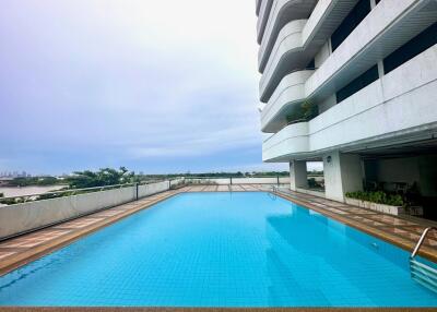 3-bedroom spacious river view condo for sale in Rama 3