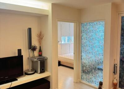 1-BR Condo at The Bangkok Sathorn-Taksin near BTS Krung Thon Buri