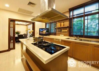 5-BR House near BTS Surasak (ID 366244)