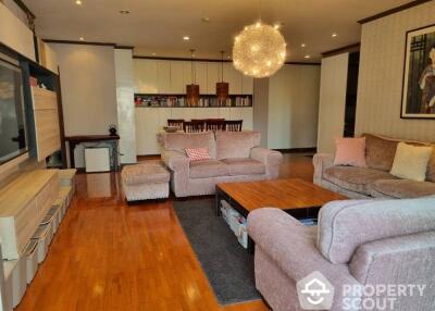 2-BR Condo at Noble House Ruamrudee near BTS Phloen Chit