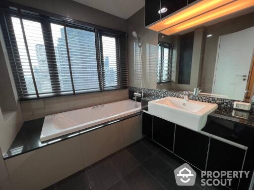 3-BR Duplex at The Crest Sukhumvit 34 near BTS Thong Lor