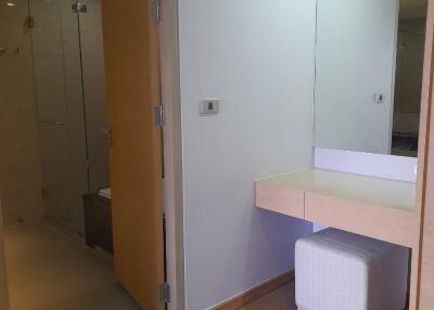 2-BR Apt. near MRT Sukhumvit