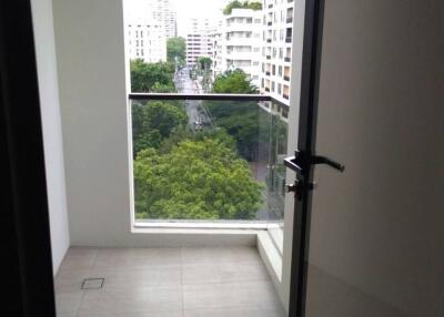 2-BR Apt. near MRT Sukhumvit