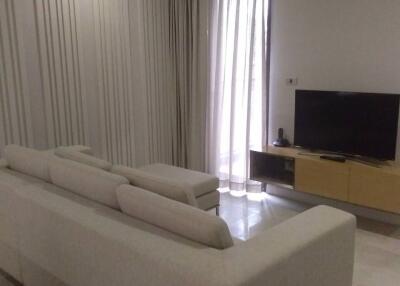 2-BR Apt. near MRT Sukhumvit