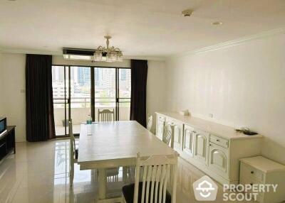 3-BR Condo at Regent On The Park 3 Condominium near MRT Phetchaburi