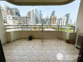 3-BR Condo at Regent On The Park 3 Condominium near MRT Phetchaburi