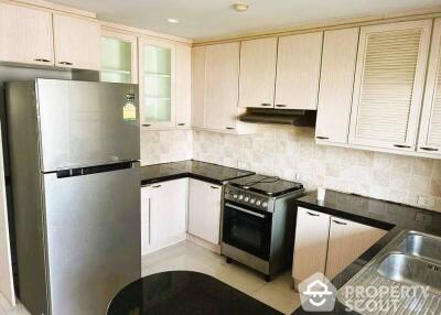 3-BR Condo at Regent On The Park 3 Condominium near MRT Phetchaburi