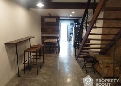 2-BR Townhouse near BTS Thong Lor