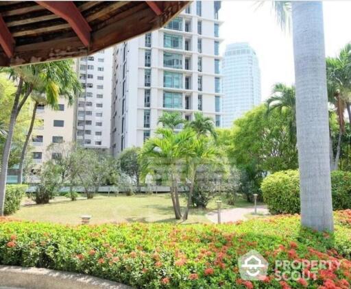 4-BR Condo at Moon Tower Condominium near BTS Thong Lor